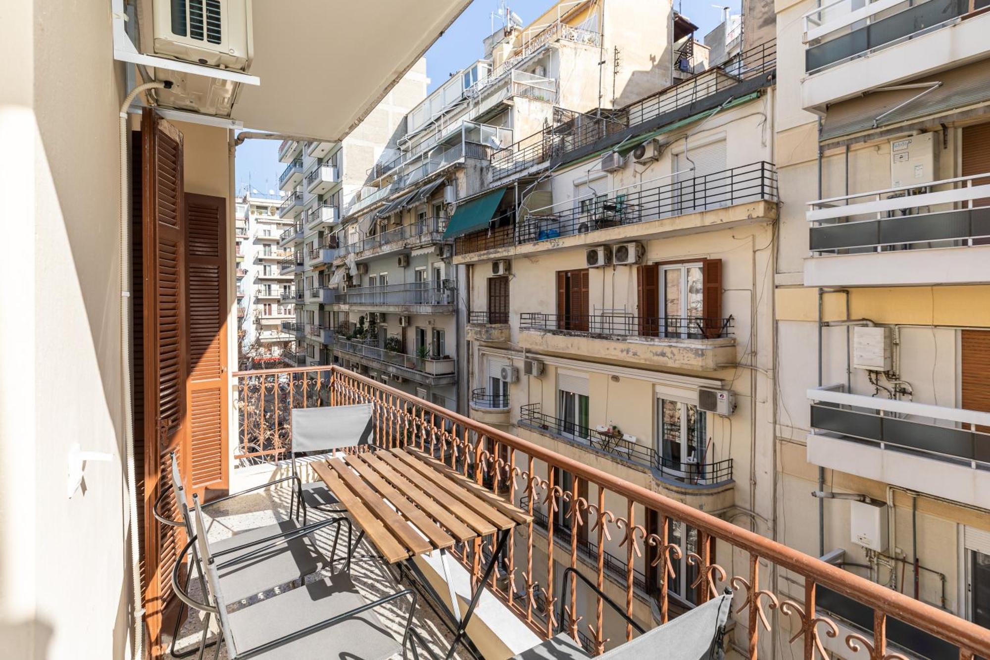 Vista By Halu!: Spacious City Centre Home Thessaloníki Ngoại thất bức ảnh